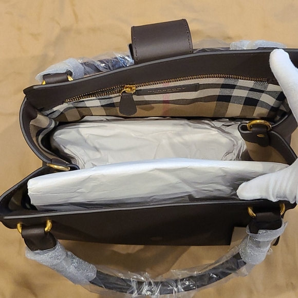 AUTHENTIC BURBERRY BUCKLE TOTE - Picture 8 of 16